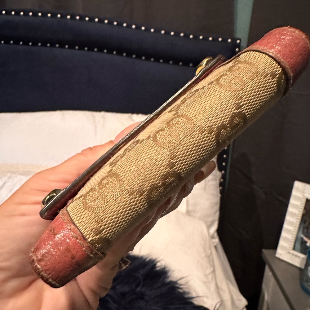 Gucci GG Tan/Fuchsia Mini Crossbody non Gucci chain